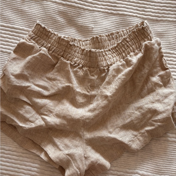 Reformation Oatmeal Mila Linen Shorts - Picture 1 of 2